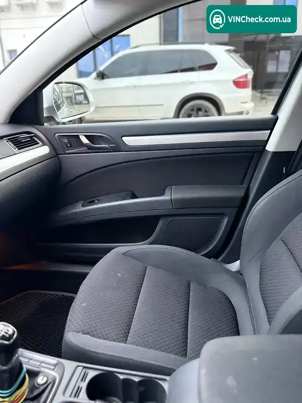 Skoda Superb 2014, фото з оголошення 1 з 20, VIN TMBAE73T0E9051666