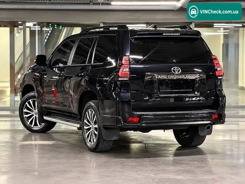 Toyota Land Cruiser Prado 2021, фото з оголошення 2 з 20, VIN JTEBU3FJ70K213297