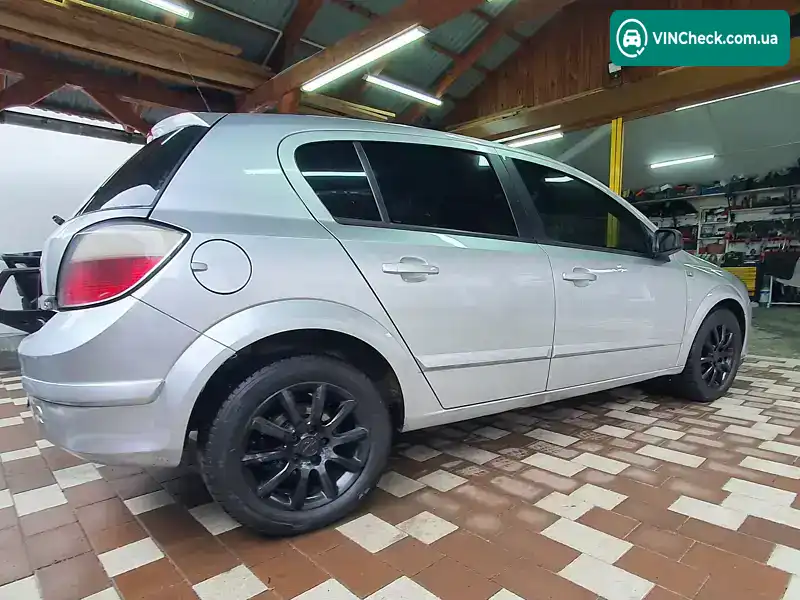 Opel Astra 2004, фото з оголошення 2 з 21, VIN W0L0AHL4855009245
