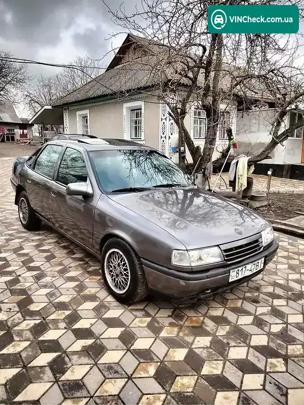 Opel Vectra 1989, фото з оголошення 1 з 8, VIN W0L000087K1077304