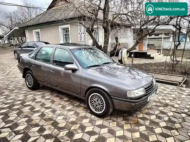 Opel Vectra 1989, фото з оголошення 2 з 8, VIN W0L000087K1077304