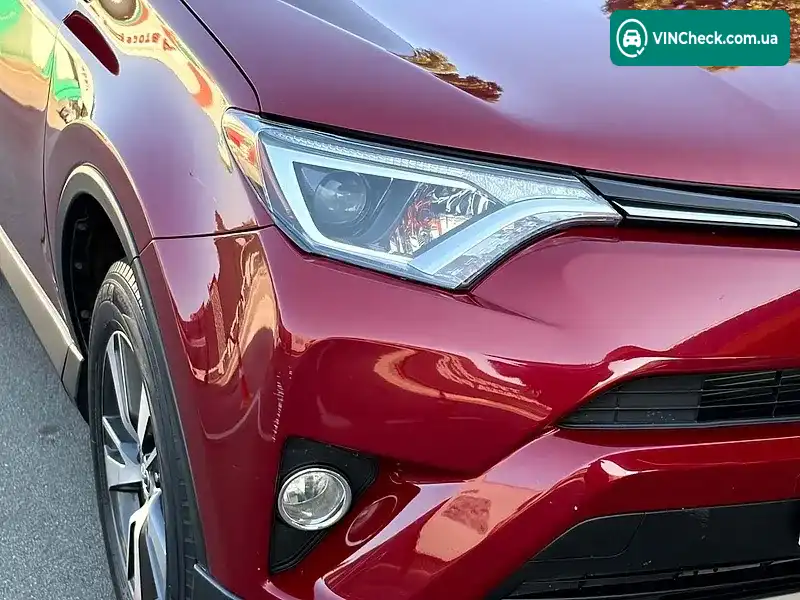Toyota RAV4 2018, фото з оголошення 2 з 20, VIN JTMWFREV3JD117471