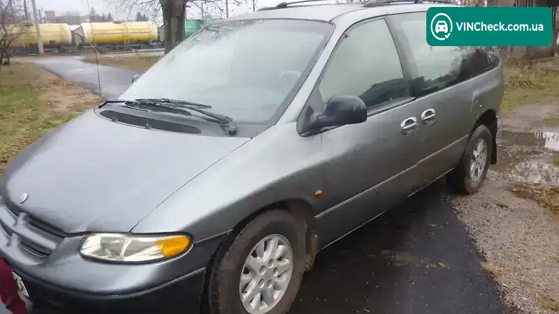 Chrysler Voyager 1996, фото з оголошення 1 з 6, VIN 1C4GYN2M1VU109247