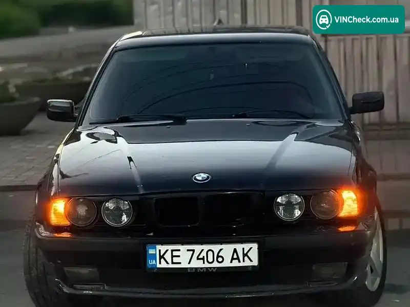 BMW 5 Series 1994, фото з оголошення 1 з 8, VIN WBAHE11000GE17327
