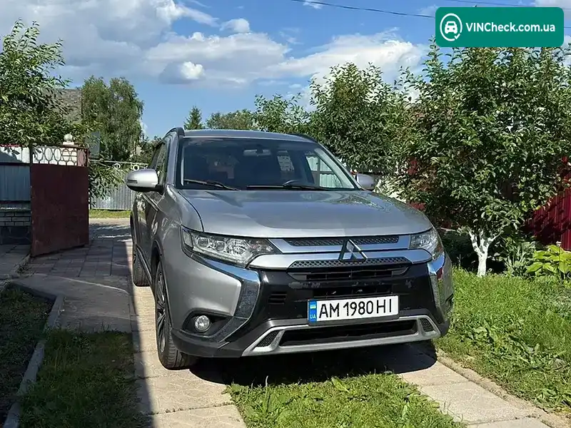 Mitsubishi Outlander 2019, фото з оголошення 1 з 19, VIN JA4AD3A32KZ043797