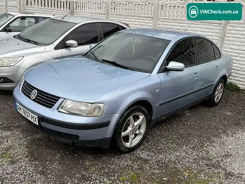 Volkswagen Passat 1999, фото з оголошення 1 з 9, VIN WVWZZZ3BZXE112036