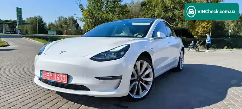 Tesla Model 3 2019, фото з оголошення 2 з 20, VIN 5YJ3E1EB3KF487438