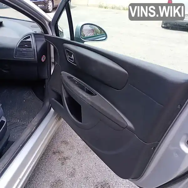Citroen C4 2006, фото з оголошення 2 з 7, VIN VF7LANFUF74509303