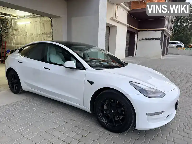 Tesla Model 3 2021, фото з оголошення 2 з 11, VIN 5YJ3E1EB2MF062702