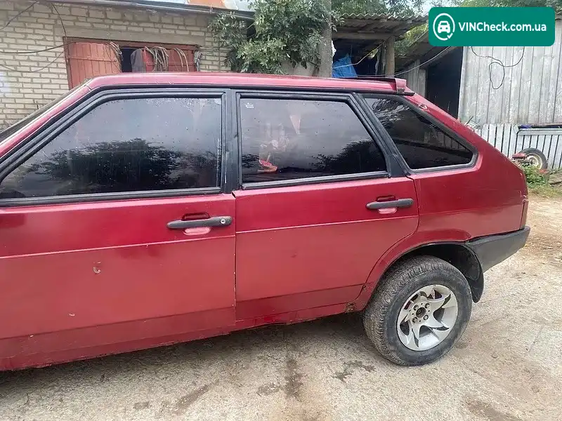 ВАЗ / Lada 2109 1995, фото з оголошення 1 з 10, VIN XTA210930T1779235