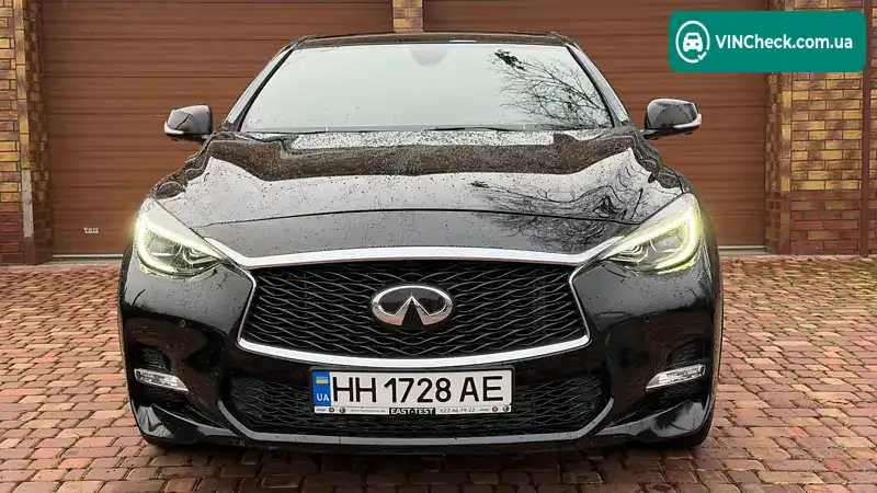 Infiniti Q30 2018, фото з оголошення 2 з 14, VIN SJKCH5CP0JA005820