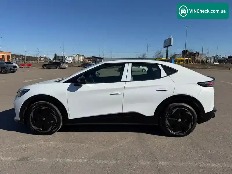 Volkswagen ID. UNYX 2025, фото з оголошення 2 з 21, VIN HVWJA1ER6S1204303