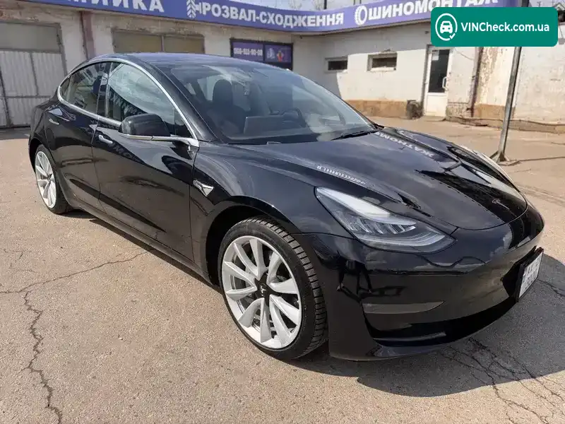 Tesla Model 3 2018, фото з оголошення 2 з 20, VIN 5YJ3E1EB7JF183690