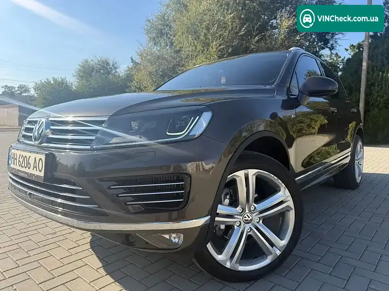 Volkswagen Touareg 2015, фото з оголошення 1 з 20, VIN WVGZZZ7PZFD018859