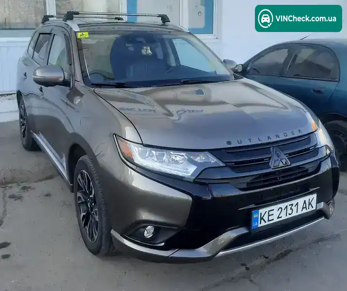 Mitsubishi Outlander 2018, фото з оголошення 2 з 12, VIN JA4J24A54JZ041559