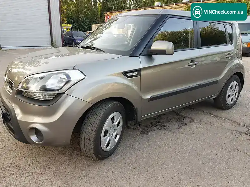 Kia Soul 2013, фото з оголошення 2 з 20, VIN KNAJT811AD7568848