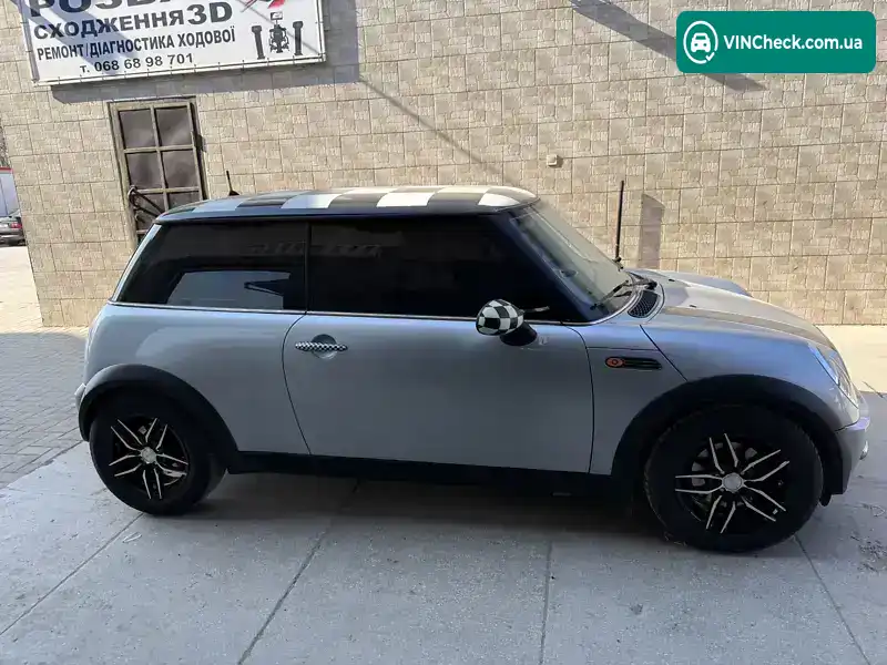 MINI Hatch 2003, фото з оголошення 2 з 21, VIN WMWRA31070TE21944