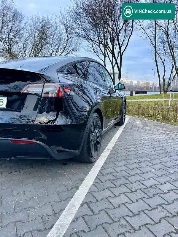 Tesla Model Y 2022, фото з оголошення 2 з 21, VIN 7SAYGDEF7NF394580