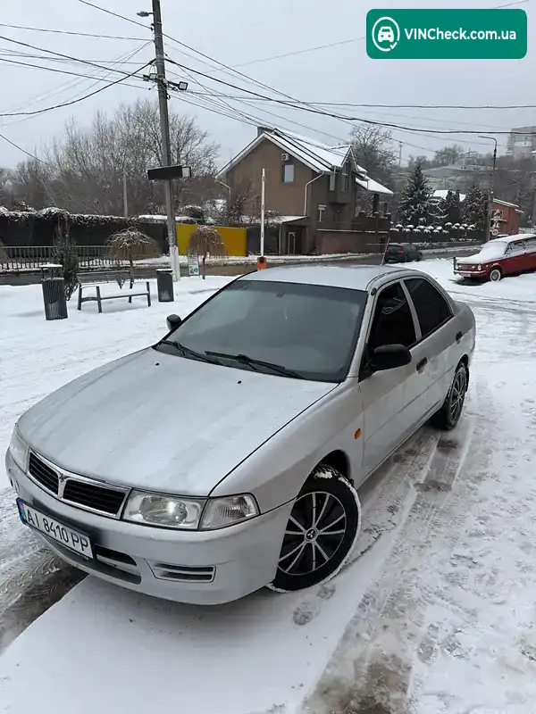 Mitsubishi Lancer 2000, фото з оголошення 1 з 11, VIN JMBSNCK1AYU005367