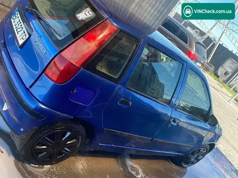 Fiat Punto 1996, фото з оголошення 2 з 6, VIN ZFA17600004156043