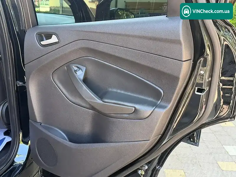 Ford Escape 2018, фото з оголошення, VIN 1FMCU9HD1JUC51581