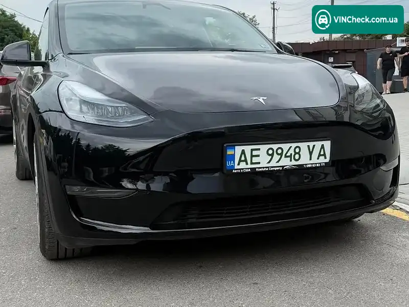 Tesla Model Y 2024, фото з оголошення 2 з 13, VIN 7SAYGAEE3PF919398