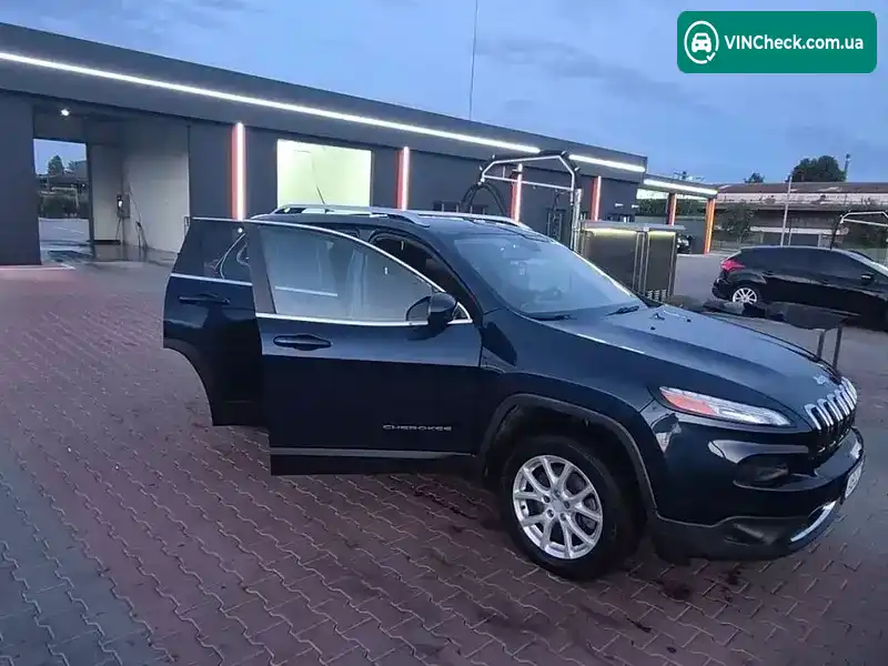 Jeep Cherokee 2017, фото з оголошення 1 з 17, VIN 1C4PJLCB2JD553415