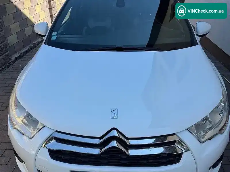 Citroen DS4 2013, фото з оголошення 2 з 19, VIN VF7NX9HD8DY612706