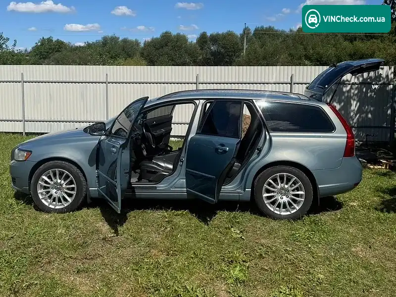 Volvo V50 2009, фото з оголошення 1 з 6, VIN YV1MW76F2A2546142