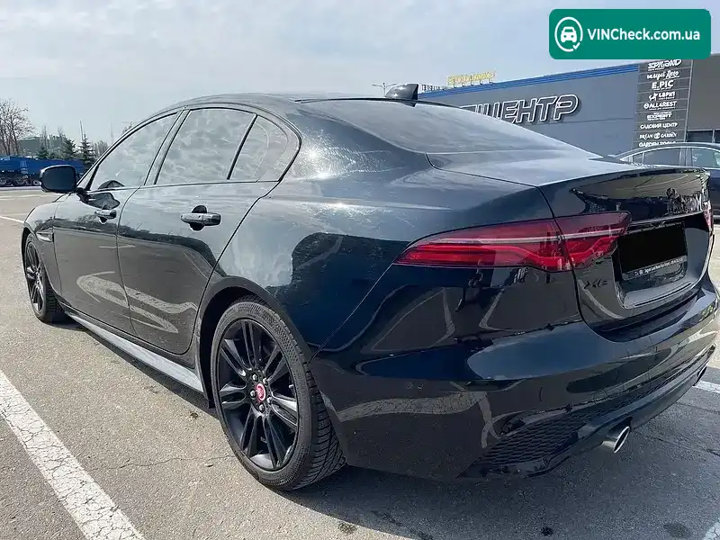 Jaguar XE 2021, фото з оголошення 2 з 14, VIN SAJAB4BX9MCP68727