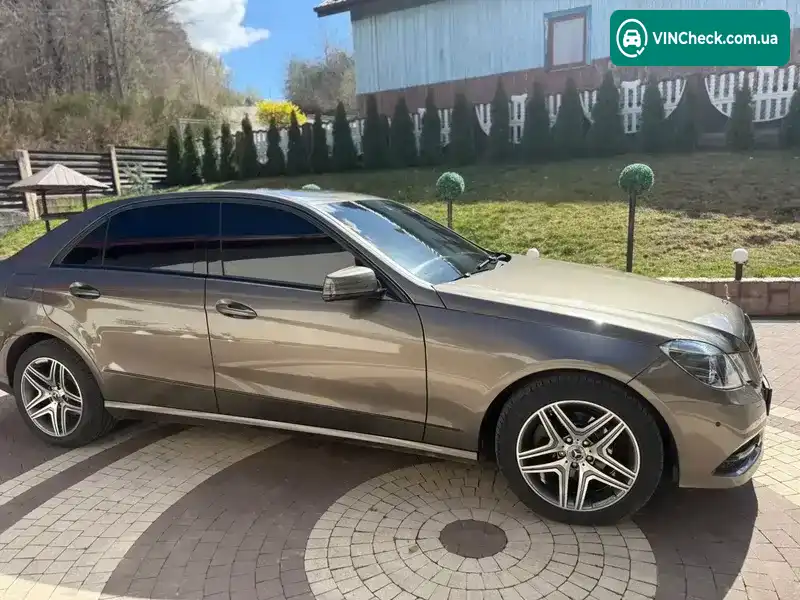 Mercedes-Benz E-Class 2012, фото з оголошення 2 з 17, VIN WDD2120051A663844