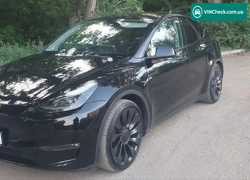 Tesla Model Y 2023, фото з оголошення 2 з 20, VIN 7SAYGDEF5PF830734