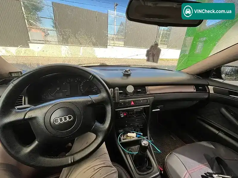 Audi A6 2000, фото з оголошення 2 з 8, VIN WAUZZZ4BZYN120974