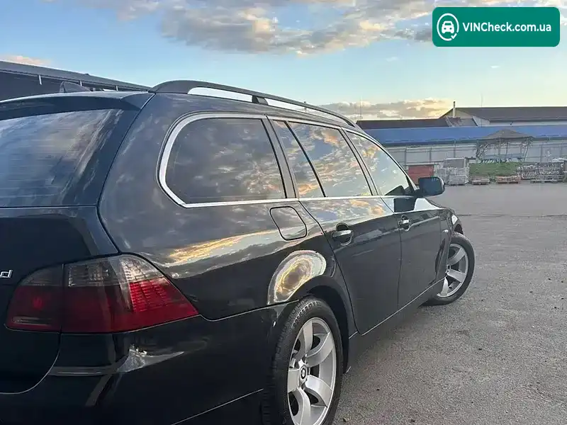 BMW 5 Series 2006, фото з оголошення 2 з 21, VIN WBANJ31060CP85588