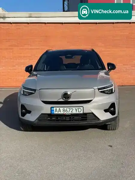 Volvo XC40 2022, фото з оголошення 2 з 21, VIN YV4ED3UM8P2946867