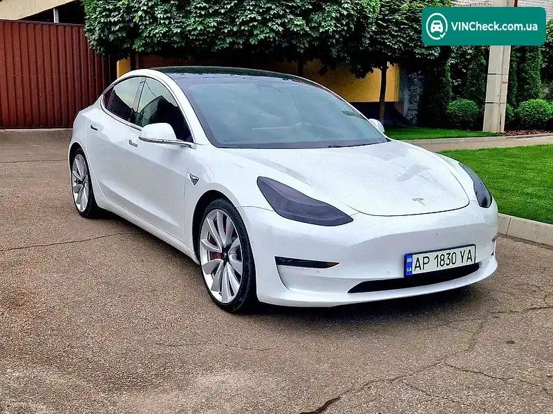 Tesla Model 3 2019, фото з оголошення 1 з 18, VIN 5YJ3E1EB1KF413645