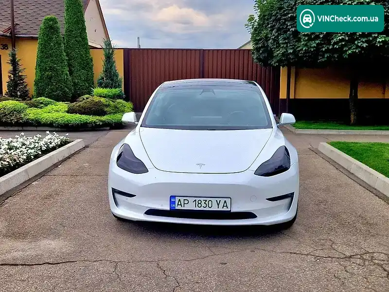 Tesla Model 3 2019, фото з оголошення 2 з 18, VIN 5YJ3E1EB1KF413645