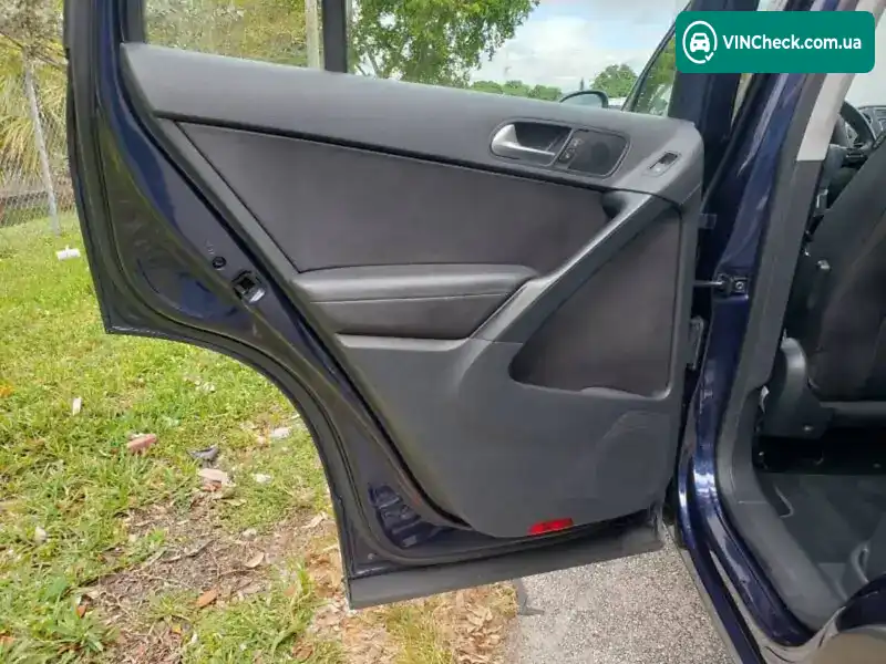 Volkswagen Tiguan 2015, фото з оголошення 2 з 20, VIN WVGAV7AX3GW539631