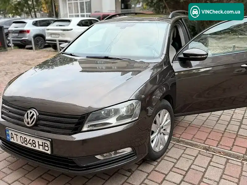 Volkswagen Passat 2012, фото з оголошення 2 з 8, VIN WVWZZZ3CZCE111782