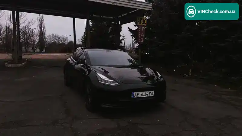Tesla Model 3 2018, фото з оголошення 1 з 8, VIN 5YJ3E1EA5JF152557