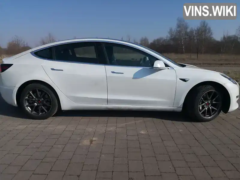 Tesla Model 3 2019, фото з оголошення 2 з 12, VIN 5YJ3E7EA8KF377091