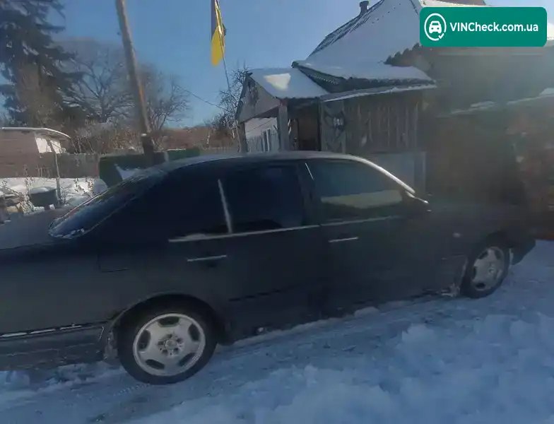 Mercedes-Benz E-Class 1996, фото з оголошення 2 з 5, VIN WDB2100531A222402