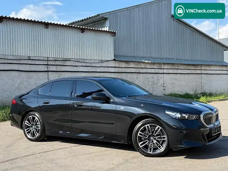 BMW 5 Series 2023, фото з оголошення 1 з 20, VIN WBA11FJ060CP55510