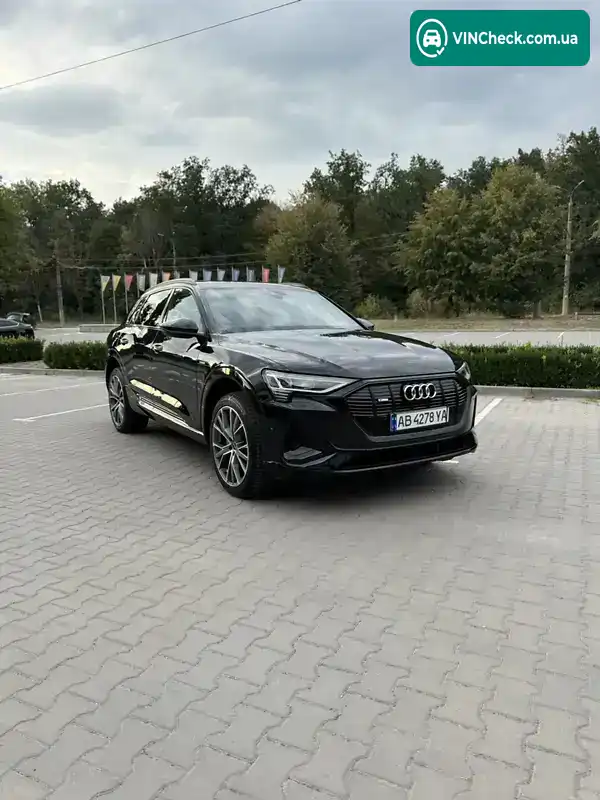 Audi e-tron 2019, фото з оголошення 1 з 21, VIN WAUZZZGEXLB015548