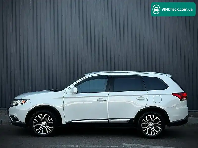 Mitsubishi Outlander 2016, фото з оголошення 2 з 15, VIN JA4AD2A33GZ052090