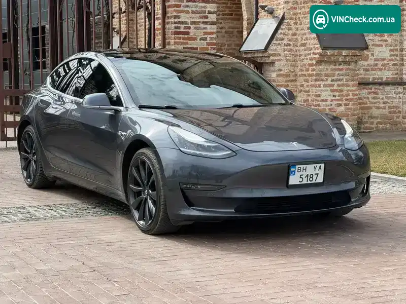 Tesla Model 3 2018, фото з оголошення 2 з 21, VIN 5YJ3E1EA7JF163513