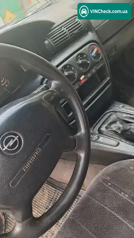 Opel Omega 1994, фото з оголошення 2 з 7, VIN W0L000022R1136969
