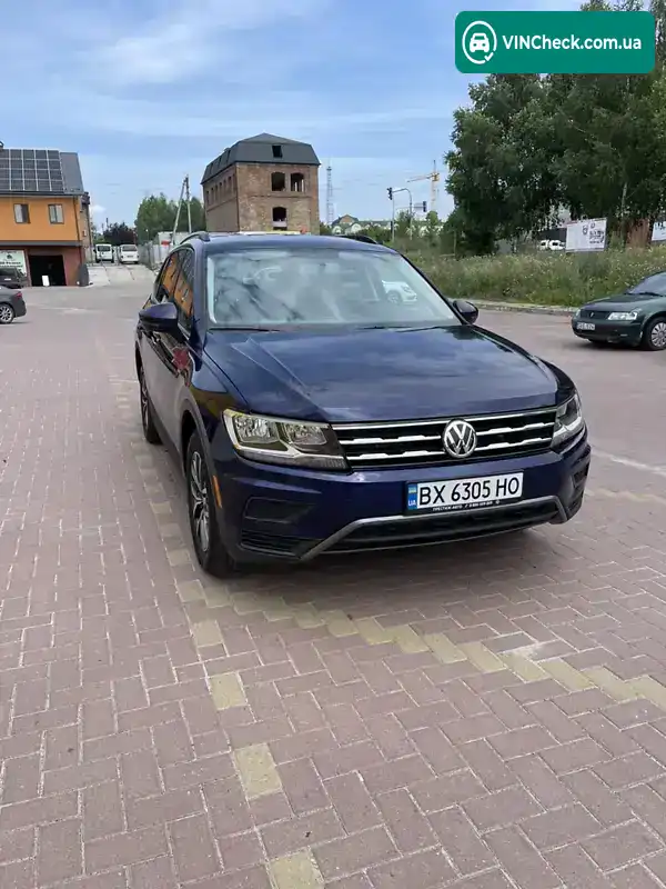 Volkswagen Tiguan 2020, фото з оголошення 2 з 17, VIN 3VV1B7AX1MM056875