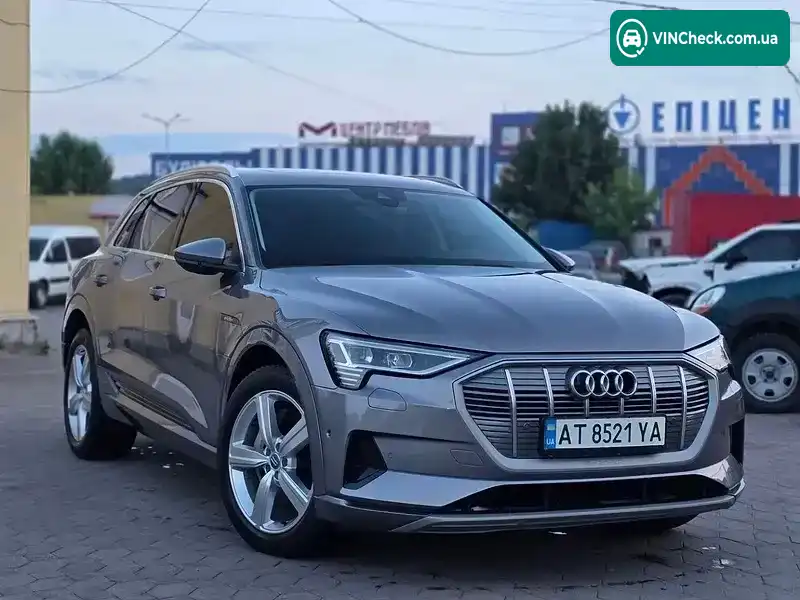 Audi e-tron 2019, фото з оголошення 2 з 20, VIN WAUZZZGE5LB015988