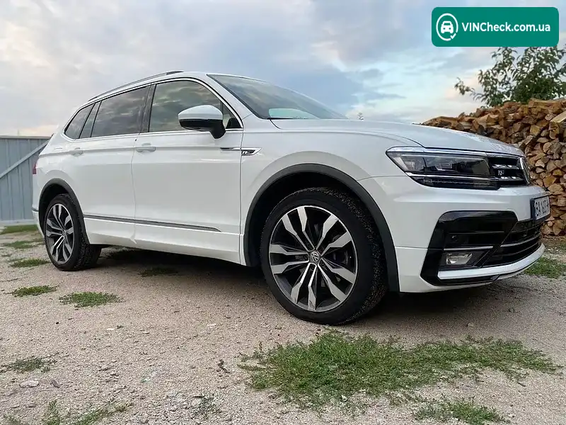 Volkswagen Tiguan 2020, фото з оголошення 1 з 10, VIN 3VV4B7AX1LM120814